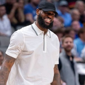 “LeBron James cracking April fools jokes with Lakers being 31-45”: NBA Twitter roasts The King for his tweet about being out for the season