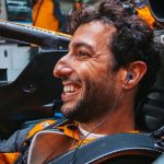 "The first sentence is a joke btw"– Twitter bashes media for manipulating Daniel Ricciardo comments on Carlos Sainz