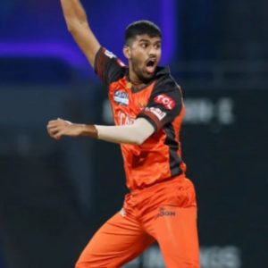 Why is Washington Sundar not playing today's IPL 2022 match between Sunrisers Hyderabad and Kolkata Knight Riders?