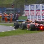 "Carlos Sainz to now be a number 2 to Charles Leclerc": F1 fans left in disbelief as Daniel Ricciardo compels Ferrari star to have another DNF in 2022