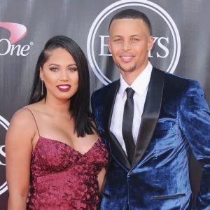"With Stephen Curry, the ladies will always be lurking, hoping for their moment and waiting.": When Ayesha Curry talked about the Warriors' star on Jada Smith's Red Table Talk