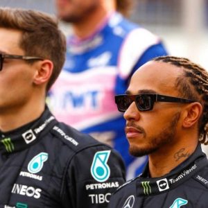 "I can imagine it, lots of complaining and whining!"- Former F1 World Champion claims Lewis Hamilton will be thinking about leaving Mercedes