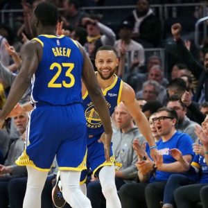 "WE MAKING IT TO THE PLAYOFFS!!!": Stephen Curry and Draymond Green go ABSOLUTELY BONKERS as the Warriors end their 2 year playoff drought