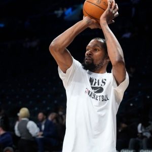 "All Kevin Durant does is get tattoos and shoot 3s": Nets' star shuts down James Worthy and a Twitter user for commenting on his game