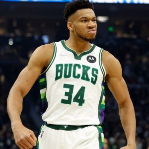 “Giannis, you can’t be having accounts open at 50 different banks”: Bucks co-owner broke down just how he explained the ABCs of investing to ‘Greek Freak’