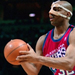 “Charles Barkley really wore a mask against the Pistons and got ejected”: How a ‘Masked Charles’ went off against Isiah Thomas and company in 1992
