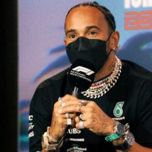 "He wore three watches and got the whole sport mad" - F1 Twitter reacts to Lewis Hamilton wearing watches and jewellery to rile up FIA