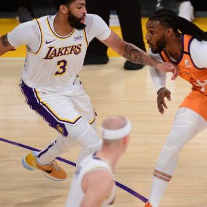 Jae Crowder thinks Anthony Davis and Jrue Holiday stole his championships, JR Smith thinks Crowder stole something else!