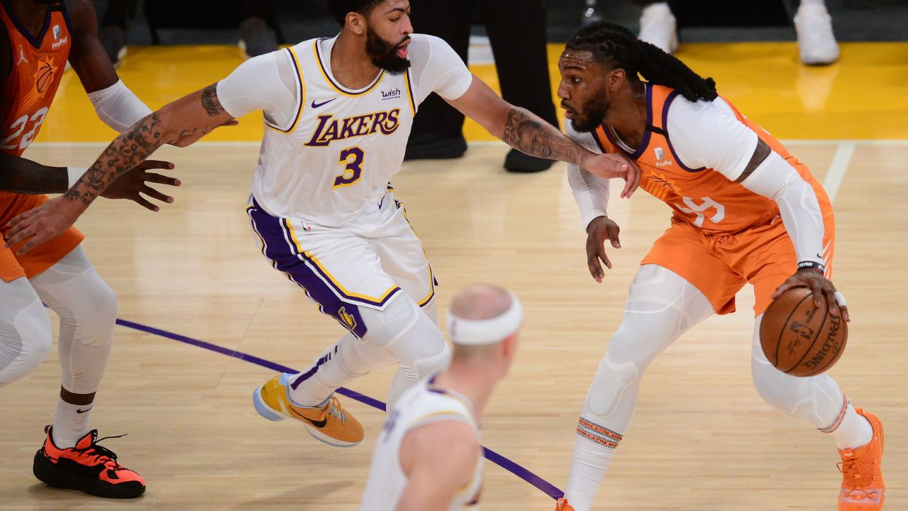 Jae Crowder thinks Anthony Davis and Jrue Holiday stole his championships, JR Smith thinks Crowder stole something else!