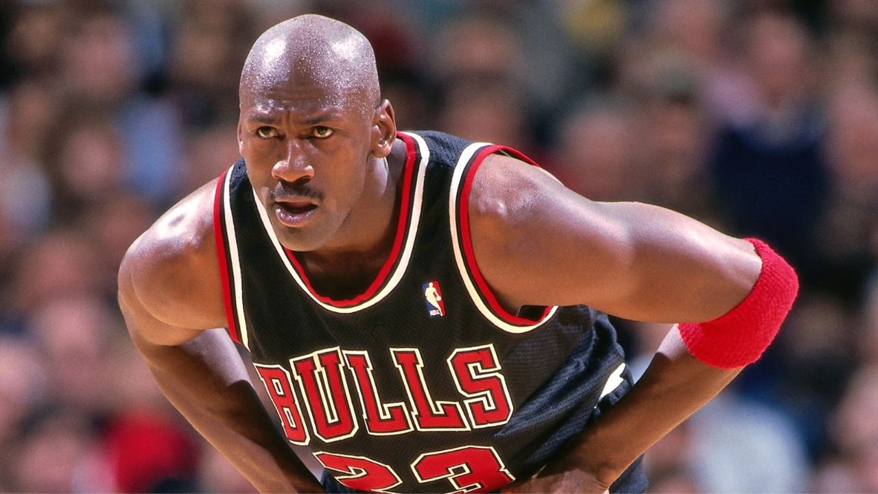 "Michael Jordan's game-worn jersey is worth a whopping $150K!": When reality show Pawn stars had chance to obtain the GOAT's actual jersey