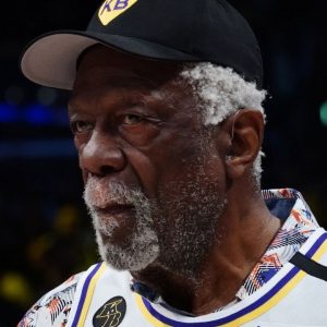 At the 2018 NBA Media awards, Bill Russell flipped off Charles Barkley for absolutely no reason! NBA Twitter called him GOAT of GOATs!