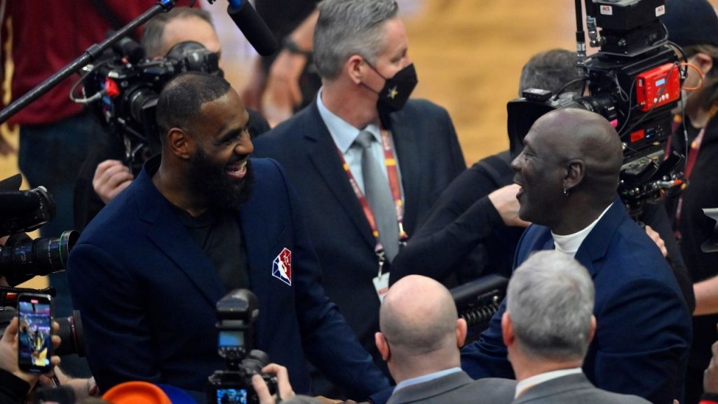 "LeBron James' 51$ tequila is better than Michael Jordan's overpriced 114$ drink": Lakers superstar goes head to head with Bulls Legend in yet another GOAT battle