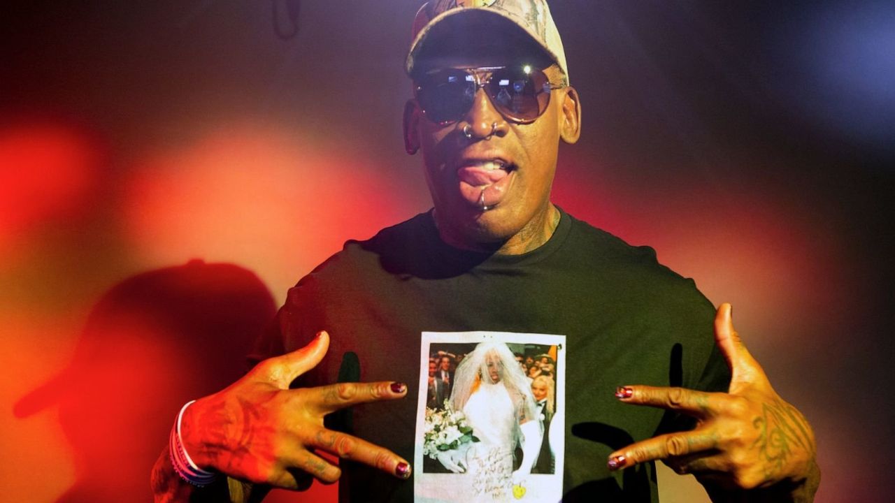 "Dennis Rodman only wears his brand's tshirts!": The 5 time champion stays loyal to his tshirt company, Rodman Brand