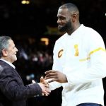 "Just give me the ball!": When LeBron James ignored his coach's play and beat the Bulls at their home