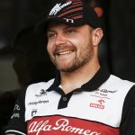 "This would look fabulous in Toto Wolff's office!"- Valtteri Bottas charging $12 for posters of his bare a*s has F1 Twitter erupting in laughter