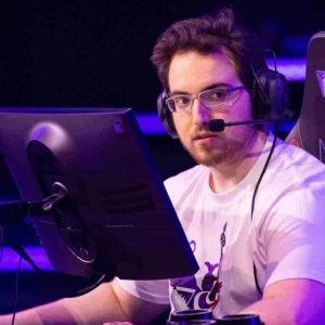 Yay Valorant Settings: Gear, Mouse Sensitivity, Crosshair, Key binds, Graphics, Video Settings.