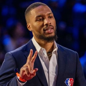"Damian Lillard signed a 10-year $100 Million shoe endorsement deal with Adidas in his sophomore year!" : How the Blazers' star point guard earned the 3rd biggest shoe endorsement in NBA history in his second season