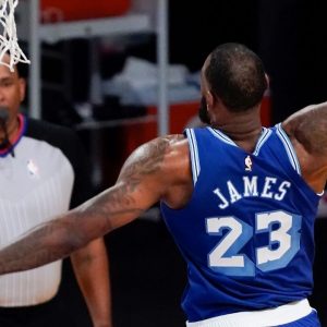 LeBron James has always been a fan of Michael Jordan, he even copied his jersey number! But at one point, he wanted the NBA to retire no.23!