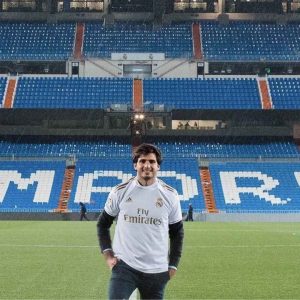 "Hala Madrid Carlos!"- Ferrari's Carlos Sainz congratulates Real Madrid on winning their 35th La Liga Title