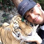 "He could have done the same thing to Gasly at Imola!"- Watch Lewis Hamilton hilariously prank a tiger in Mexico