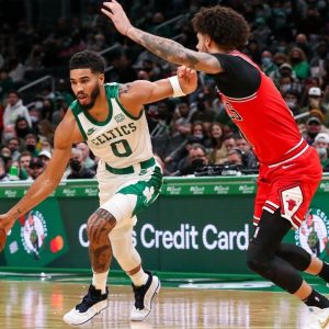 "smh, Lakers had Jayson Tatum right there!": NBA Twitter reacts to how the Celtics traded down in the 2017 NBA Draft and still got the best player