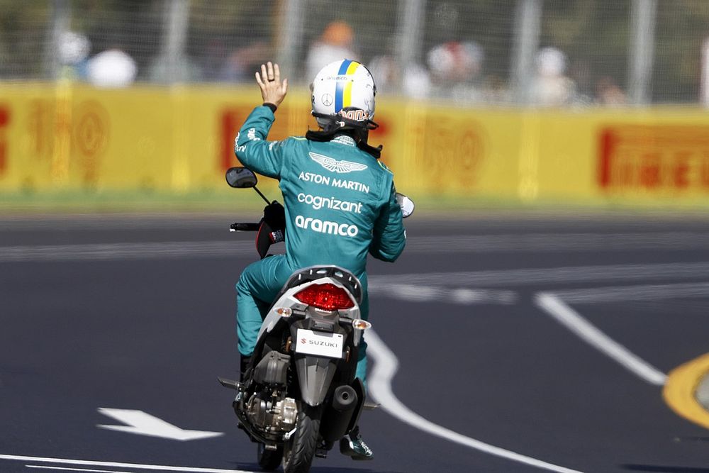 Aston Martin driver Sebastian Vettel reportedly chased down robbers on a scooter in Barcelona after he got his bag stolen.