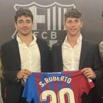 "Carlos Sainz won't be too happy about this!"- Charles Leclerc meets FC Barcelona star after the Spanish GP even though his teammate is a Real Madrid fan