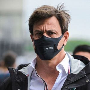 "Headphones by Bose will be happy"– F1 Twitter trolls Toto Wolff as he takes off Monaco GP because of lost voice