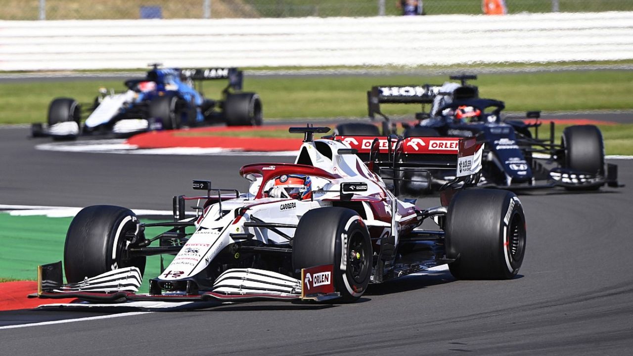 "Maybe we need to make the car fast, it’s simple" - When Kimi Raikonnen sent a harsh message to his Alfa Romeo's race engineers