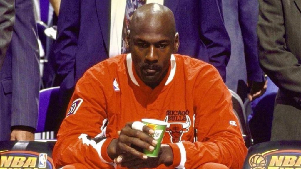"Take Michael Jordan out, he's holding the ball too long!": When Tex Winter demanded Phil Jackson sub out Bulls legend in Game 6 of 1992 NBA finals