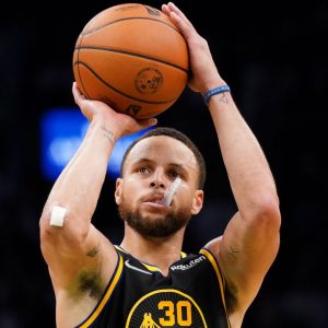 "I don't want to say 'I'm the greatest ever, I want to show it!": When Warriors' Stephen Curry responded incredibly to questions on him surpassing Michael Jordan as GOAT