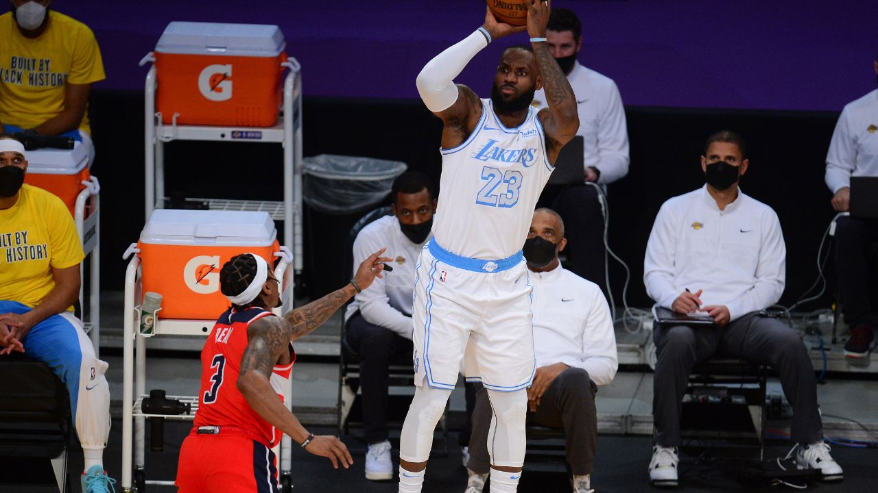 "LeBron James wants Bradley Beal, despite the $245 million to be paid!": Insider reveals Lakers' potential plans to acquire Wizards star this offseason