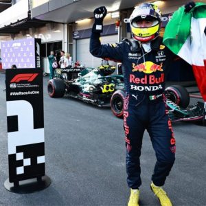 "Just because he’s on a different team doesn’t mean they aren’t happy for him": Reddit reacts to Sergio Perez celebrating his win with Aston Martin Crew