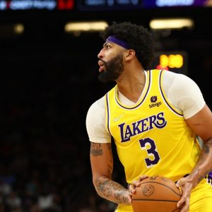 Every one of us is human, so naturally, like any human Anthony Davis has his flaws. He revealed that he is terrified of the dark. 