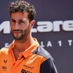 "Daniel Ricciardo should be doing better by now"- F1 Twitter blasts the McLaren driver for having his worst F1 season since 2013