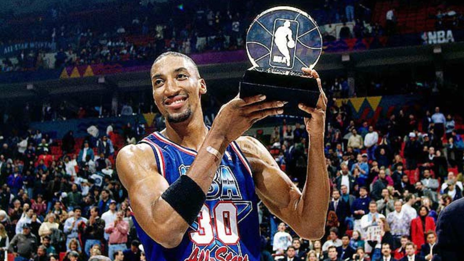 “Scottie Pippen played without Michael Jordan in 93-94 and was an MVP candidate”: When the Bulls’ #33 was top contender in both — the MVP and the DPOY race