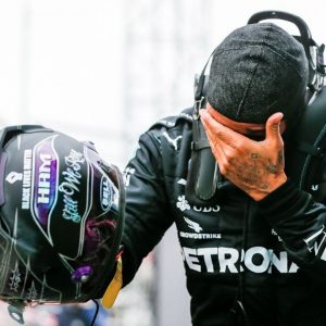 "He doesn’t deserve this"– F1 Twitter reacts as Lewis Hamilton gives up on Mercedes W13