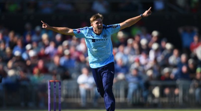 English pace all-rounder David Willey has signed a four-year contract with his home club Northamptonshire.