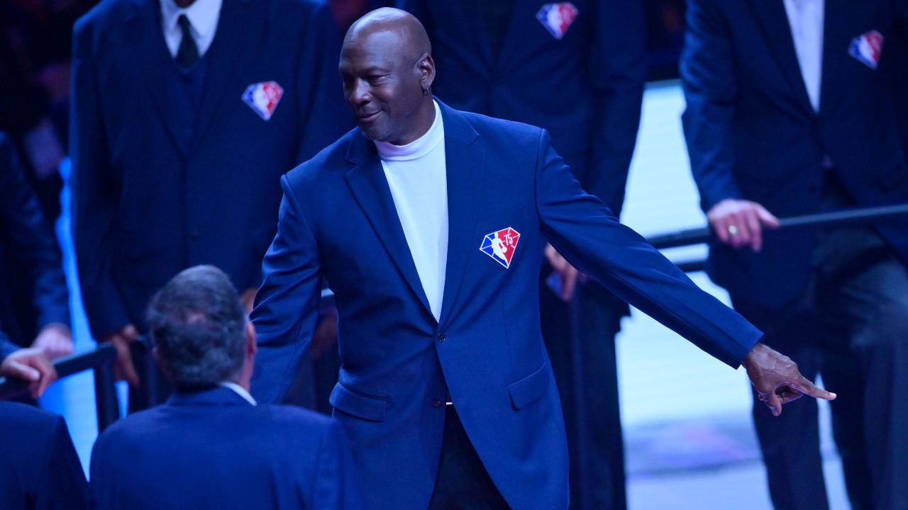 Having a net worth of $2.1 billion, an average American’s $1 is equivalent to Michael Jordan having $21,582.