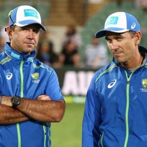 Ricky Ponting has confirmed that he is in talks with Justin Langer about the head coach role of Hobart Hurricanes in the Big Bash League.