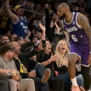 The folks on Twitter are at it again. This time the topic is LeBron James and how he has never given Skip Bayless even a shade of attention.  