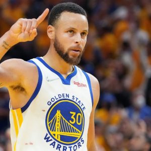 $160-million worth Stephen Curry has more 3 pointers in the Playoffs than these 5 NBA Franchises!