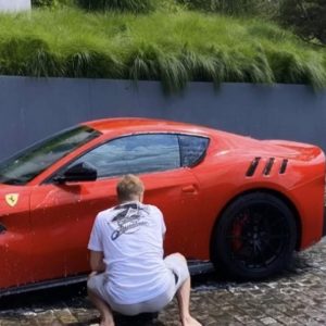 Kimi Raikkonen reportedly selling his $2.5 million Ferrari after running it for 1200-miles