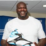7'0, 300lb Shaquille O'Neal used hot water on Michael Jordan's shoes to fit his size 23 feet