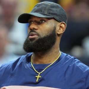 "LeBron James made a MASSIVE loss on a mansion he bought for $21 Million!": When the Lakers superstar's bad investment decision cost him a whopping $1.4 million