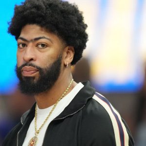 “Celtics have NO loyalty, my son could never play for them!”: Anthony Davis’ had father ripped into Boston prior to LeBron James and Lakers link-up