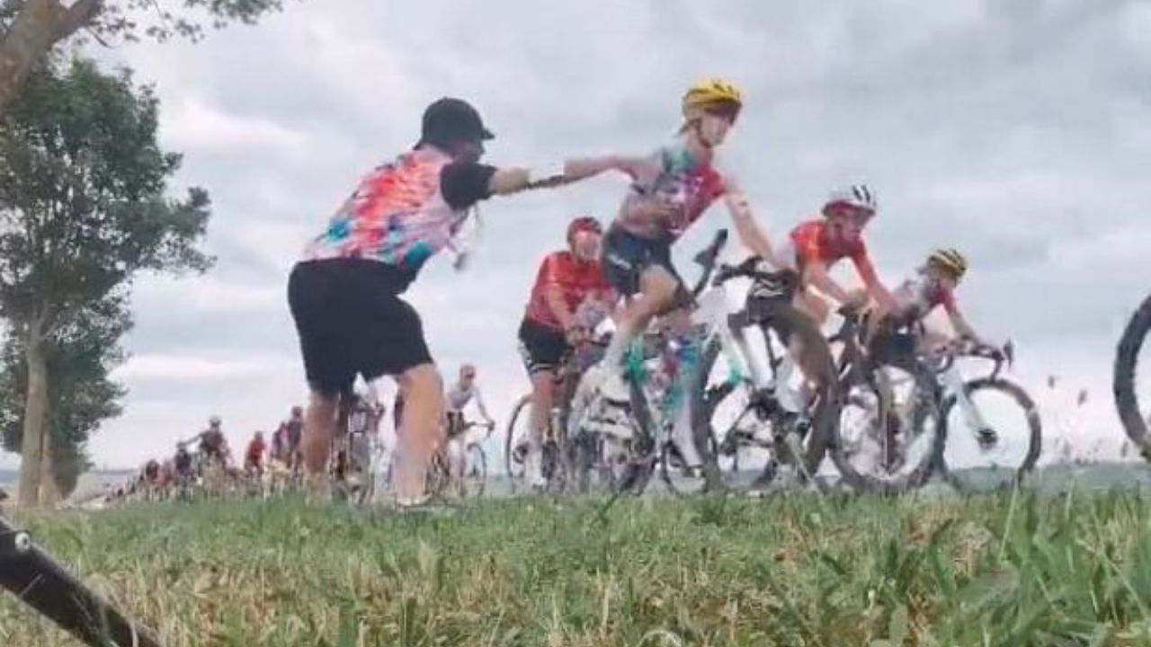 Valtteri Bottas spotted providing 'race support' for $5 Million cyclist girfriend