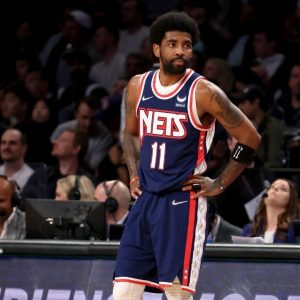 Kevin Hart mocks "$90 million" worth Kyrie Irving with a hilarious ‘flat-earther’ comment