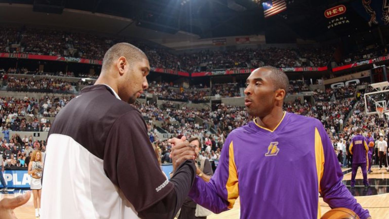 Tim Duncan was ridiculously effective; 5 championships in 3 decades is nothing to scoff at. Michael Jordan and Kobe Bryant couldn't do that. 