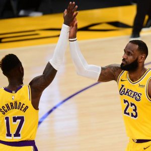 6'1" Dennis Schroder approaches LeBron James for potential team-up, forced to eat humble pie after rejecting $84 million Lakers deal in 2021
